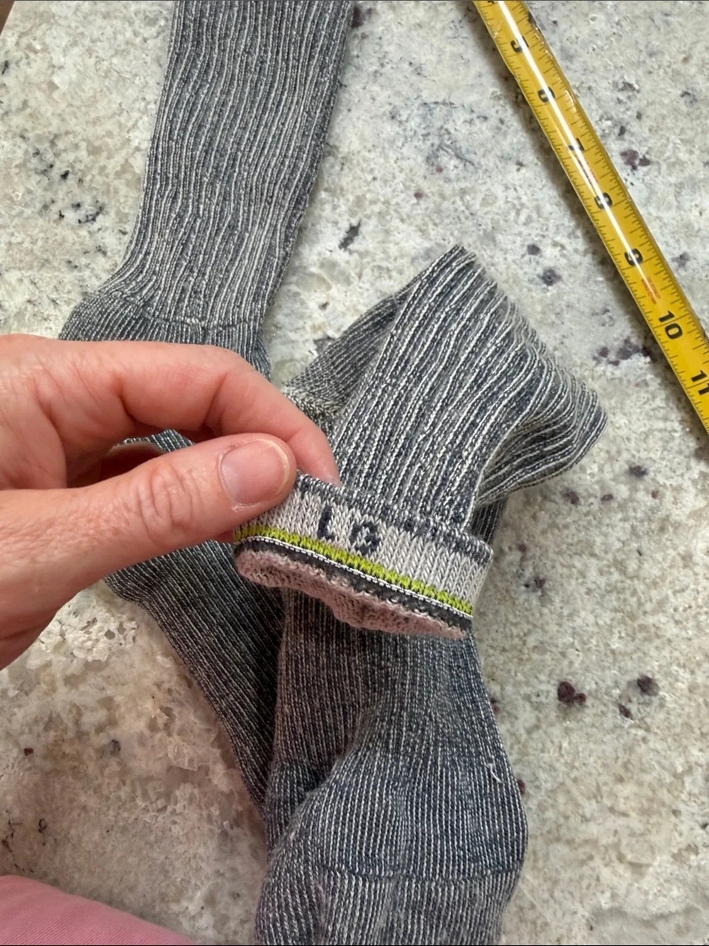 Smartwool Size Large Unisex Socks Gray Wool Tall Hiking Cushion Performance